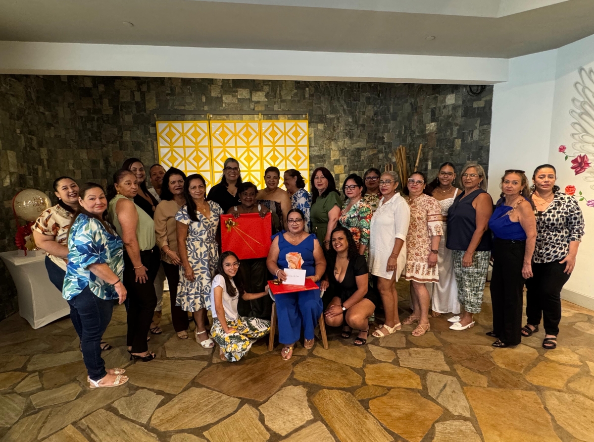 Giselle Department Store a celebra e di 35 aniversario di Sharina